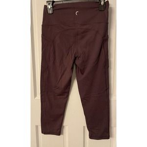 Zyia Active Wine Pocket Brilliant Hi-Rise Capris Size 12